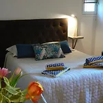 Logis Muraille Romaine, Centre Historique, Lit Queen Size Le Mans