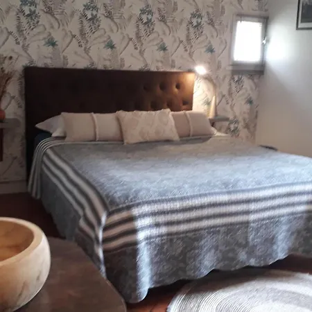 شقة Logis Muraille Romaine, Centre Historique, Lit Queen Size *