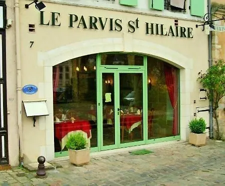 Logis Muraille Romaine, Centre Historique, Lit Queen Size Апартаменты *