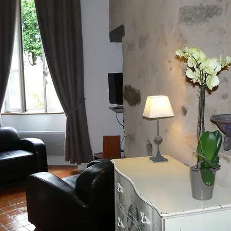 شقة Logis Muraille Romaine, Centre Historique, Lit Queen Size *