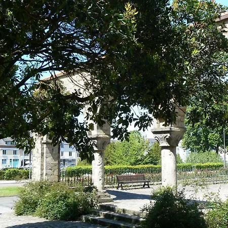 Logis Muraille Romaine, Centre Historique, Lit Queen Size Apartmán Le Mans