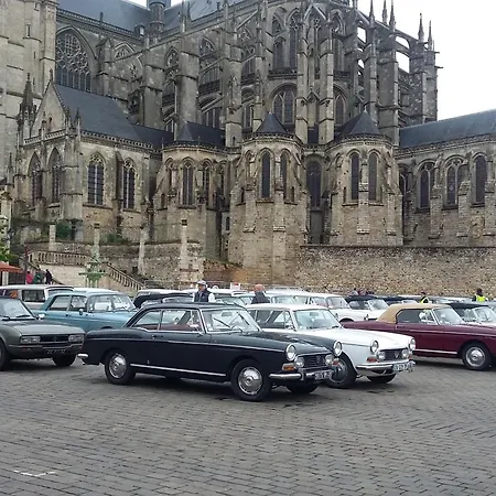 Logis Muraille Romaine, Centre Historique, Lit Queen Size شقة لو مان