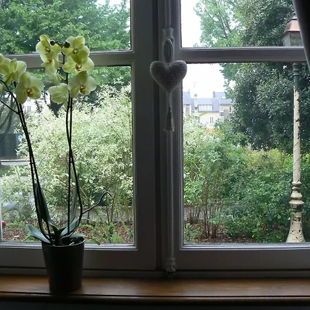 Logis Muraille Romaine, Centre Historique, Lit Queen Size Апартаменты *