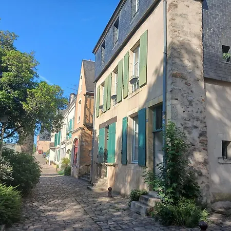 Apartmán Logis Muraille Romaine, Centre Historique, Lit Queen Size Le Mans