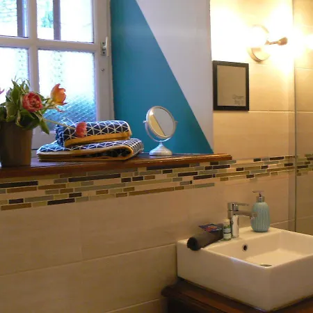 Logis Muraille Romaine, Centre Historique, Lit Queen Size Апартаменты Ле-Ман