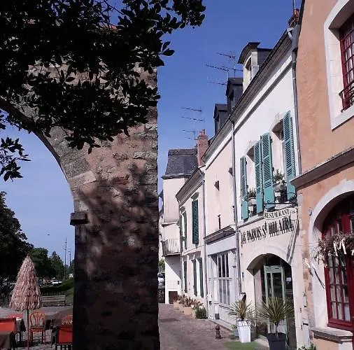 Apartamento Logis Muraille Romaine, Centre Historique, Lit Queen Size Le Mans