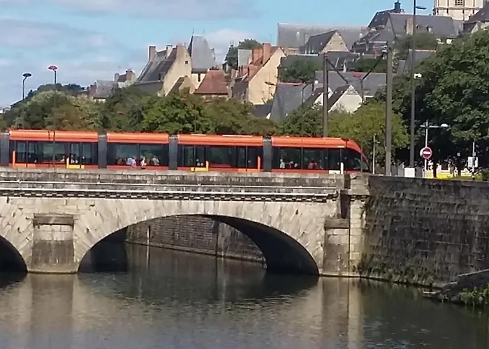 شقة Logis Muraille Romaine, Centre Historique, Lit Queen Size