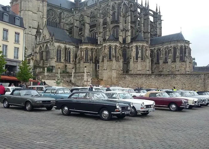 Logis Muraille Romaine, Centre Historique, Lit Queen Size * لو مان