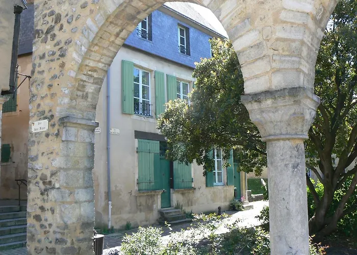 شقة Logis Muraille Romaine, Centre Historique, Lit Queen Size *